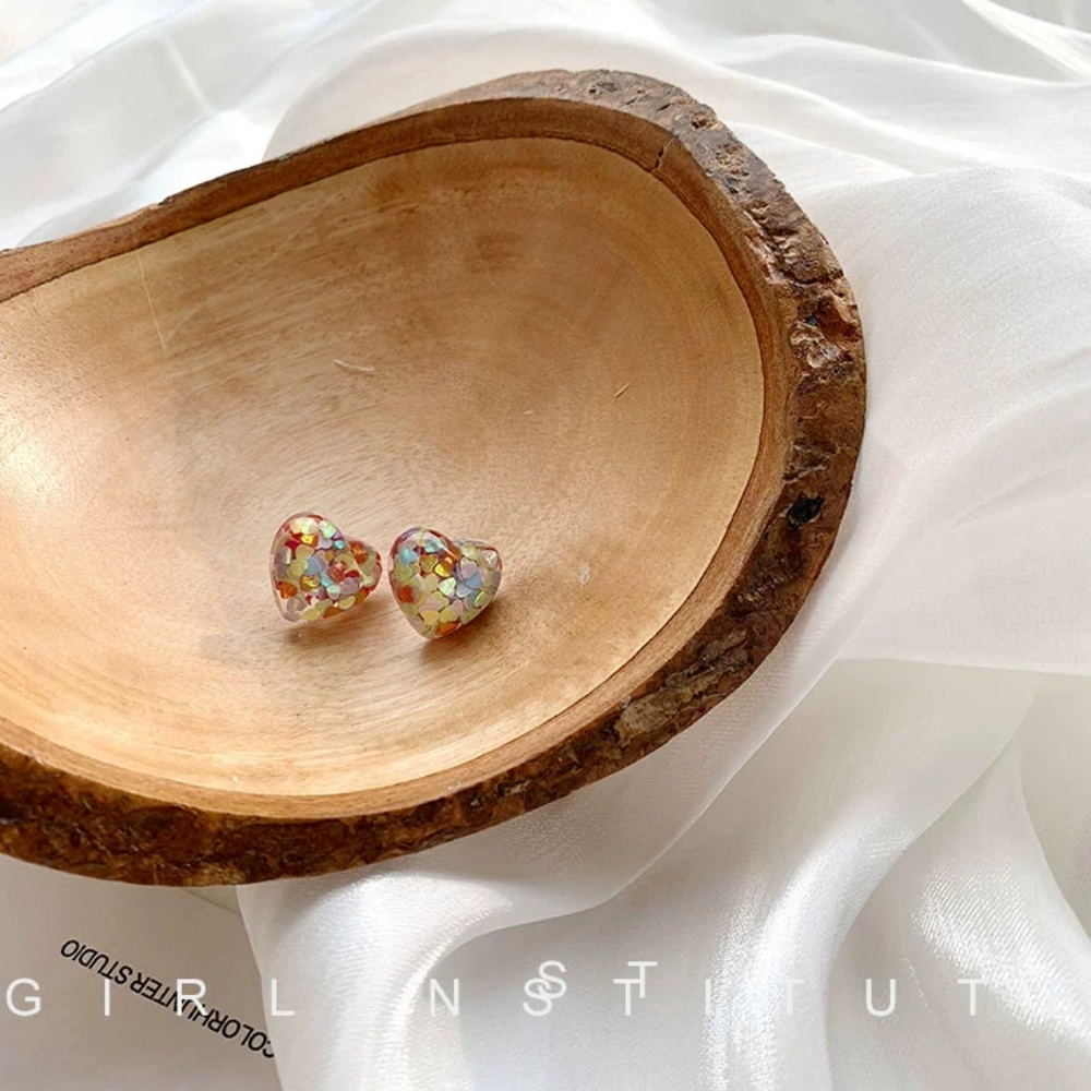 Cute Confetti Filled Heart Earrings - Picture 5 of 7